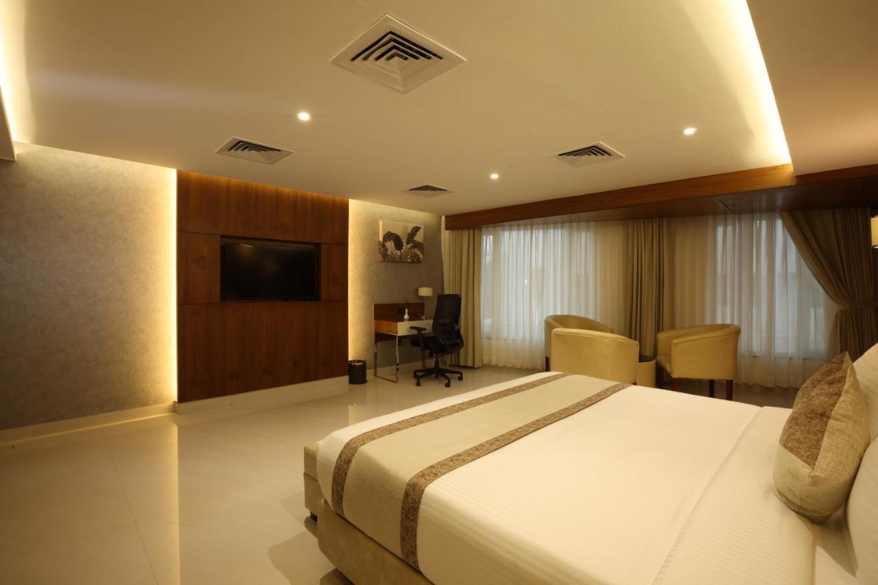 Royal Plaza Suites Mangalore Eksteriør billede